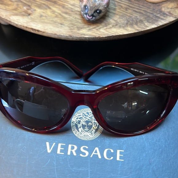 NWOT  VERSACE  beautiful color deleted original post main image 2